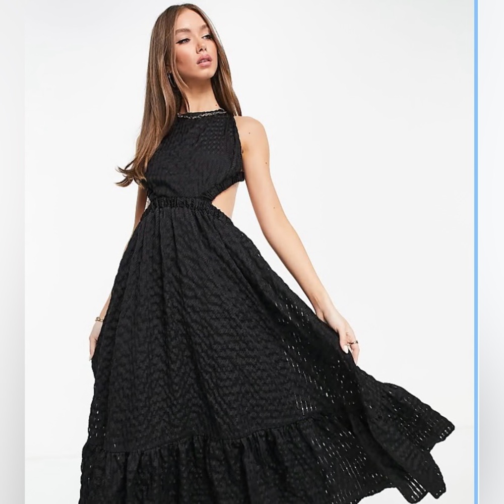 Elegant backless Black Dress - Picture 4 of 4